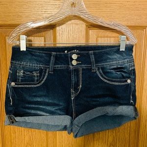 Wallflower dark wash jean shorts size 9